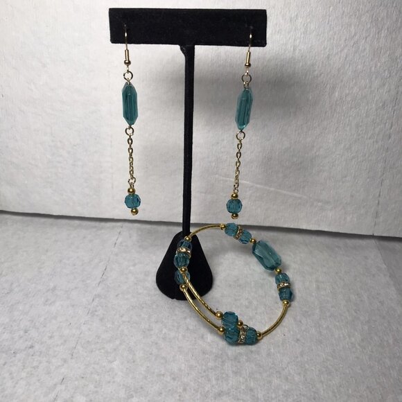 Handmade Blue Acrylic & Gold Tone Bracelet and Earrings Set Stylish Jewelry - Picture 1 of 6